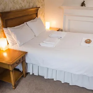 Inn Waggon And Horses